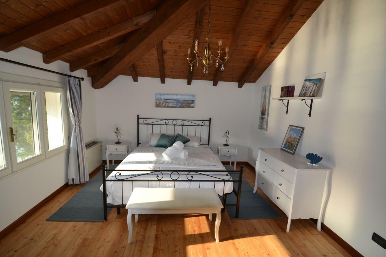 Villa Rina Deluxe And Cottage Porto Ceresio Luaran gambar